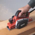 Maktec  M1901 Gyalugép 82mm 500W, karton