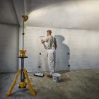 DeWalt  DCL079-XJ Állványos, háromlábú akkus LED lámpa 18V XR Li-ion akku és töltő nélkül