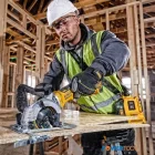 DeWalt  DCS571NT-XJ Akkus körfűrész 18V akku és töltő nélkül TSTAK