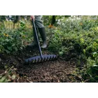 Fiskars  Solid Univerzális kerti gereblye nyéllel (1003466)