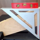 Berger szögskálás talpas derékszög vonalzó 300x300mm 020404-0024