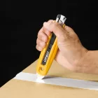 Olfa  Pengekés bontófüllel 17,5/18mm BIZTONSÁGI  SK-9
