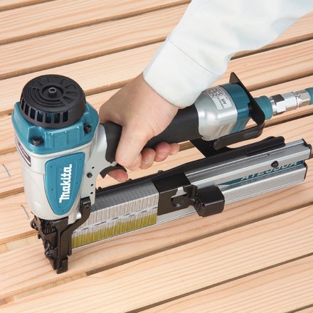 Makita AT2550A Levegős Kapcsozó