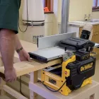DeWalt  D27300-QS Egyengető-vastagoló gyalu 260mm, 1-fázisú 2100W