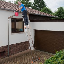 Támasztó-, és tolólétra